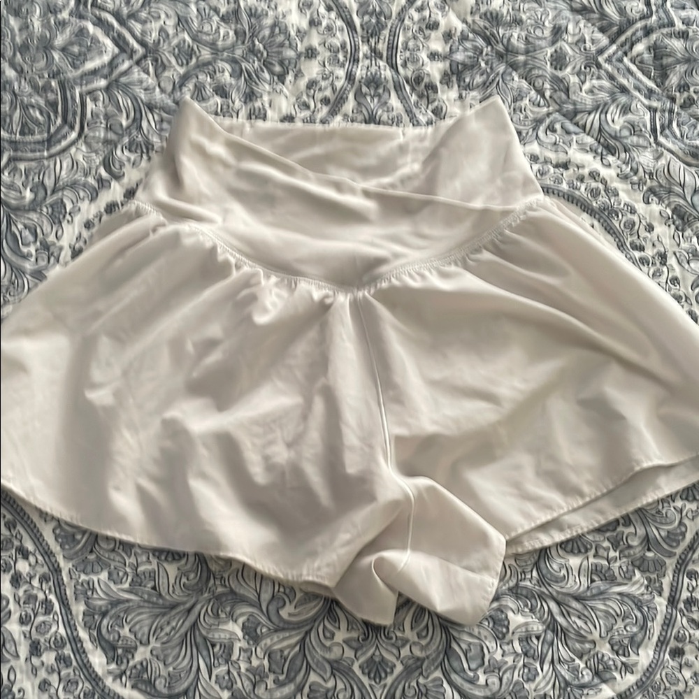 Aerie crossover White Flowy Shorts